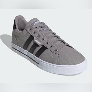 Men’s size 9, Adidas Daily 3.0 shoes